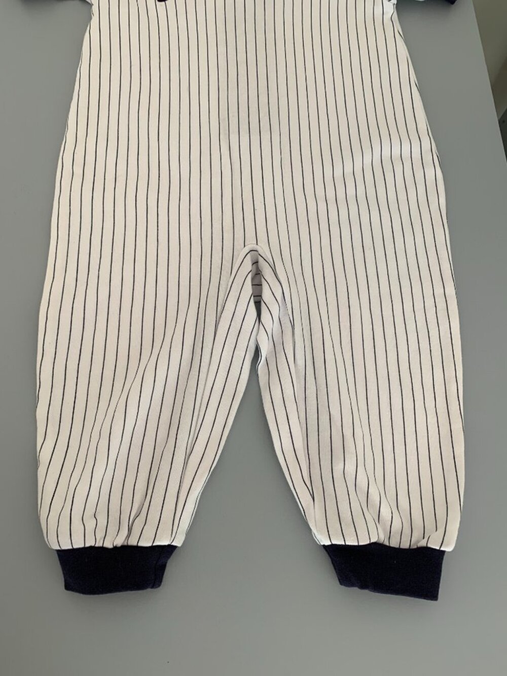 NWT NY Yankees Onesie 24 Months Official Merchandise - Picture 10 of 11